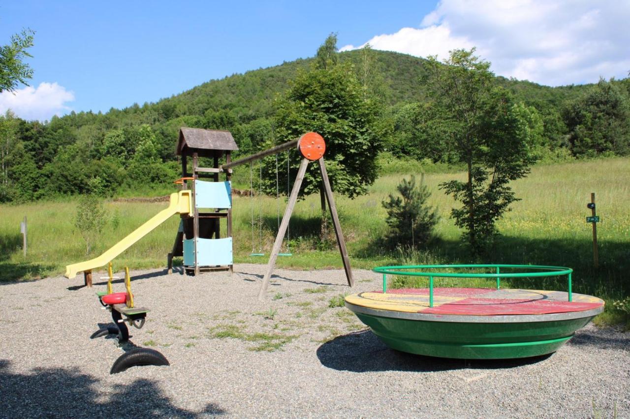 Village De Chalets Et Camping La Pierre De L'Aigle La Bréole Zewnętrze zdjęcie