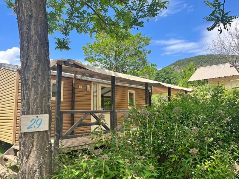 Village De Chalets Et Camping La Pierre De L'Aigle La Bréole Zewnętrze zdjęcie